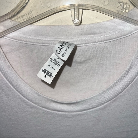 Halloween Graphic T-shirt Pumpkins Ghosts Bats Cats Witches Cobwebs Size Small - Picture 8 of 8